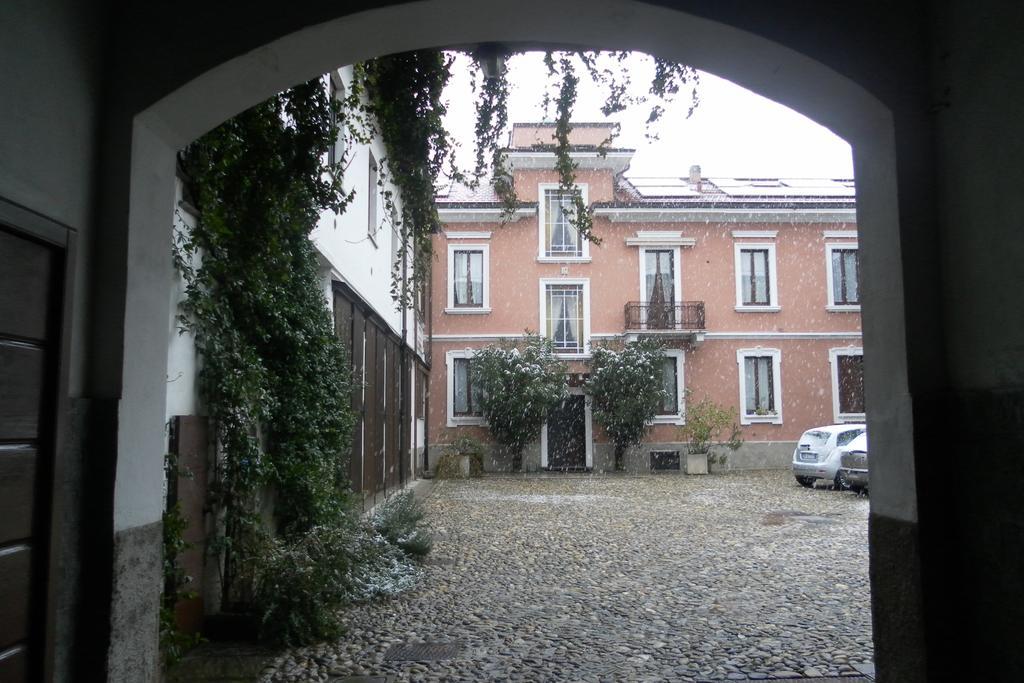 Antica Corte Milanese 노바테밀라네세 외부 사진