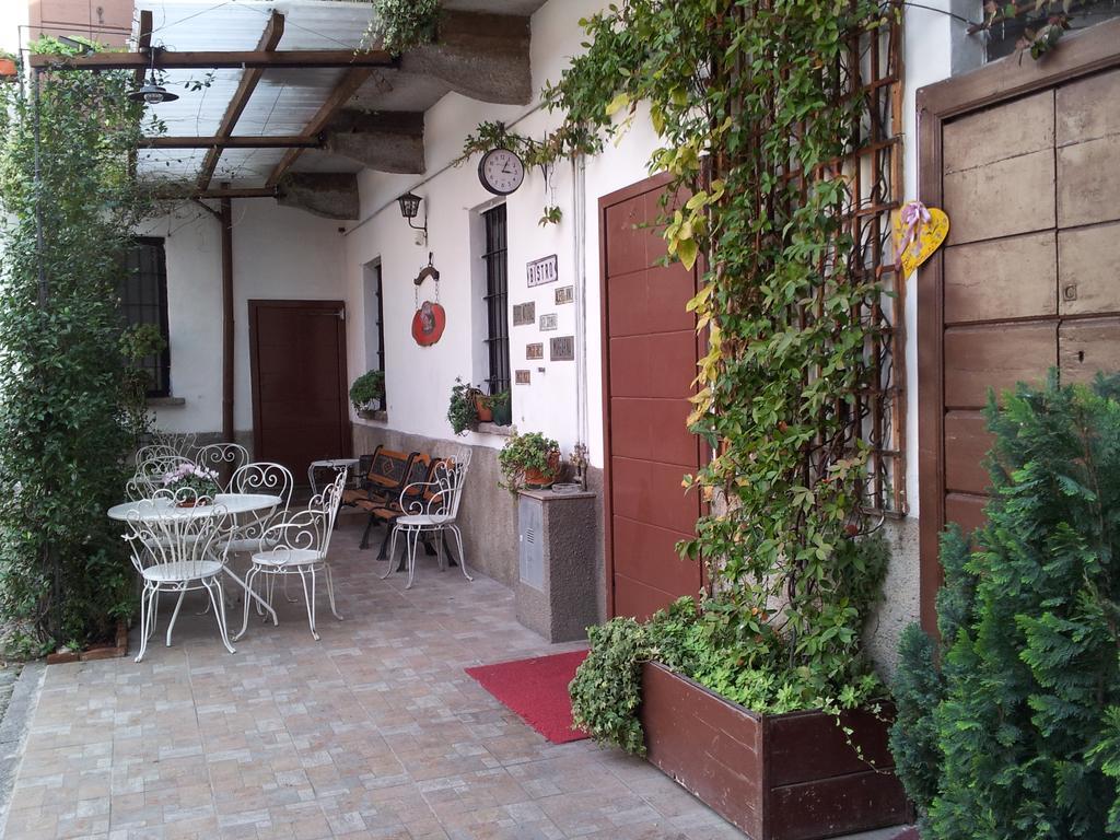 Antica Corte Milanese 노바테밀라네세 외부 사진