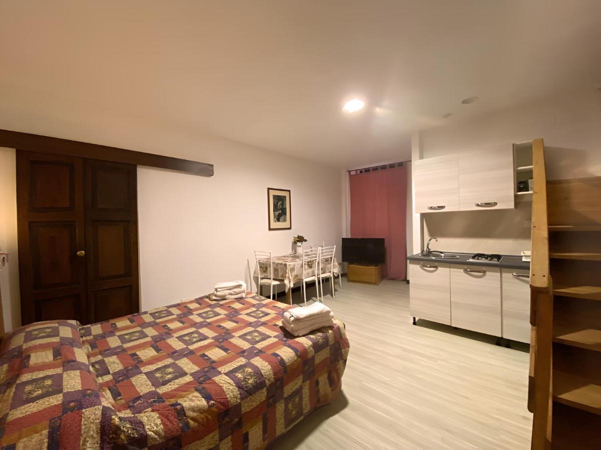 Antica Corte Milanese 노바테밀라네세 외부 사진