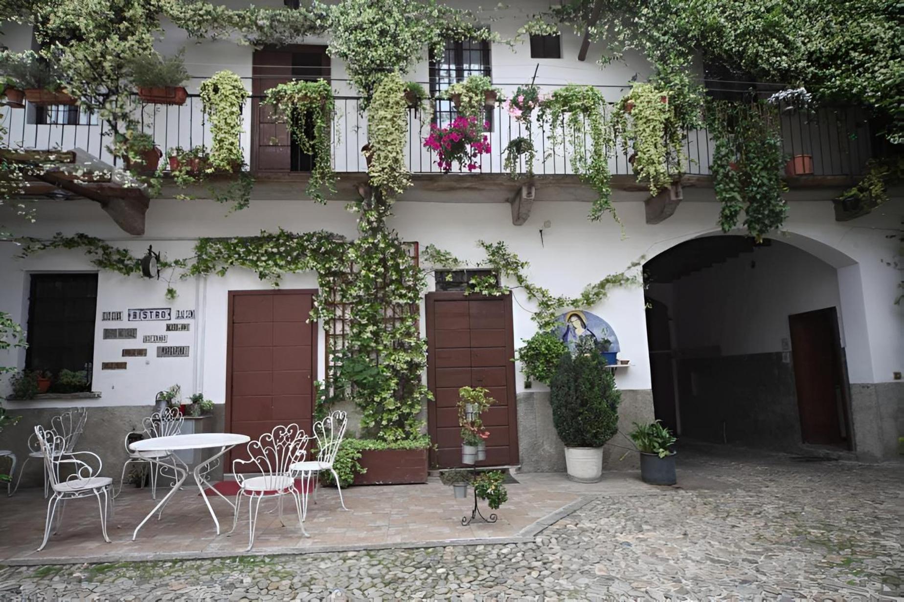 Antica Corte Milanese 노바테밀라네세 외부 사진